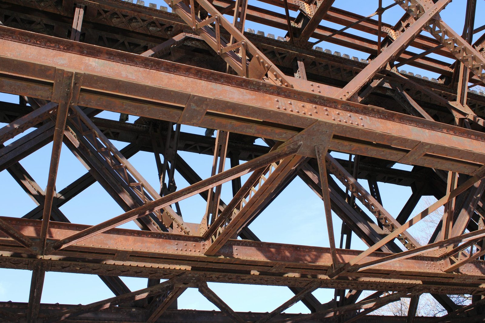 Truss details, east track